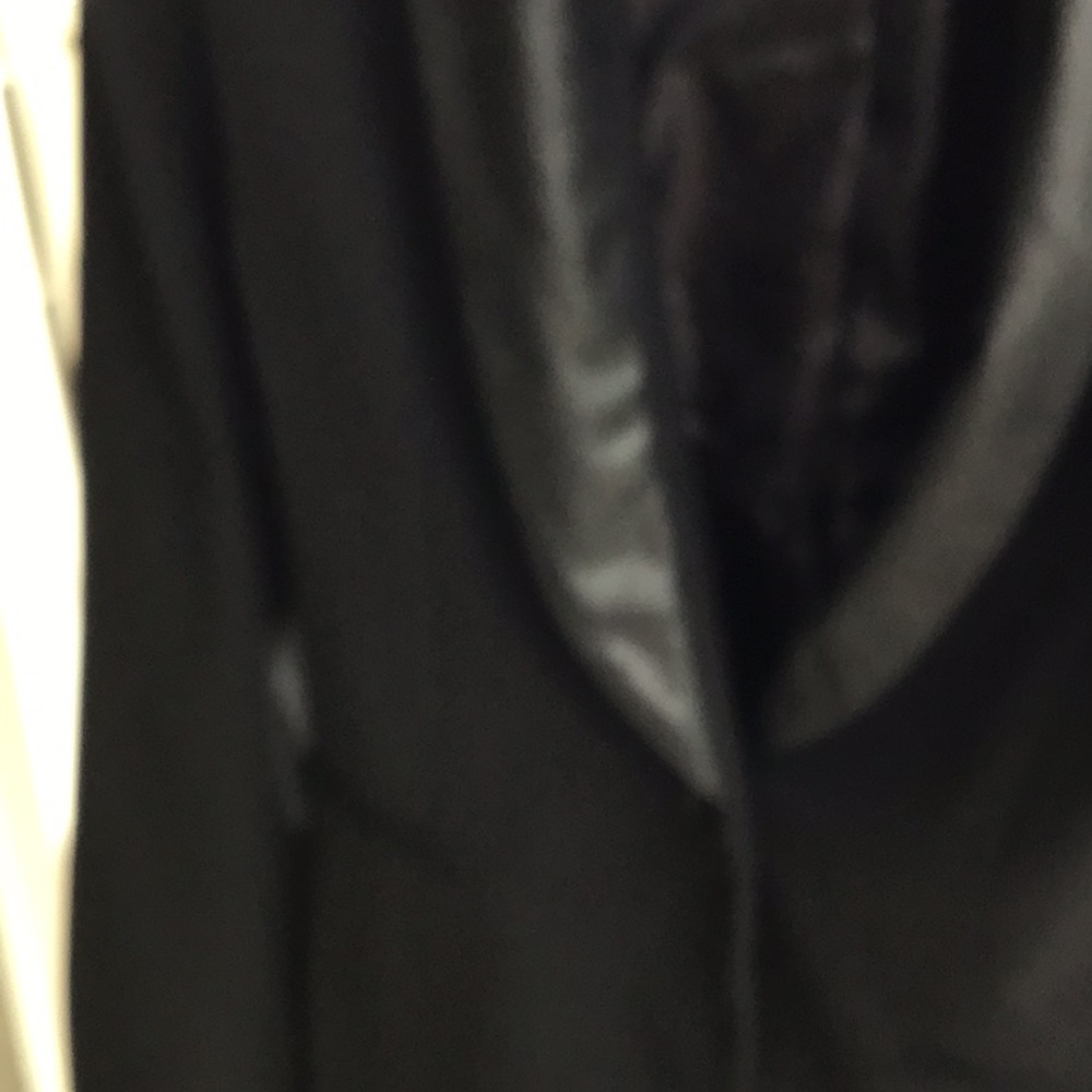 Blazer - Picture 8 of 8